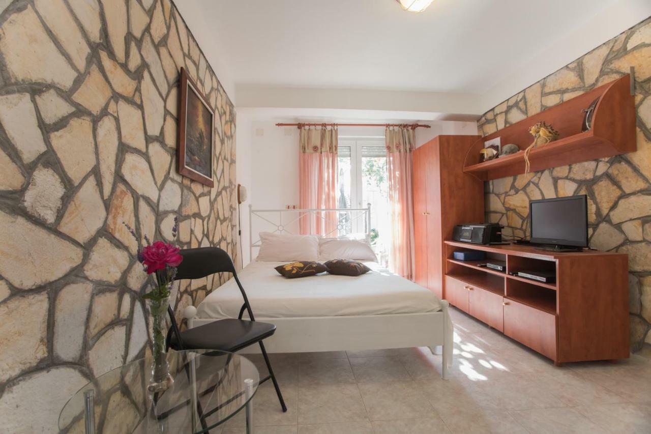 וודיצה Apartment Ana מראה חיצוני תמונה